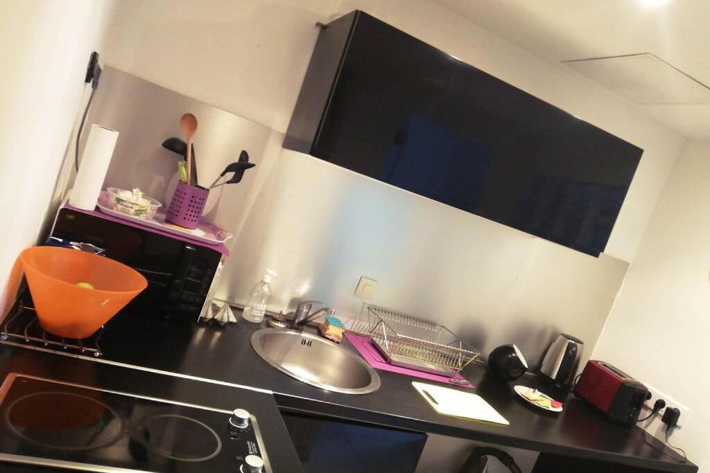 Un Nid D Amour Au Coeur De Cannes Appartement Buitenkant foto